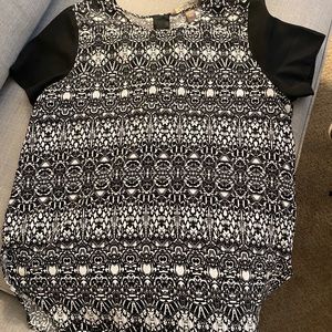 Cute patterned top